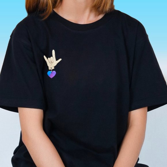 Love You ASL Sign Language Pin 🤟❤️💙💜💛💚 - Picture 3 of 6